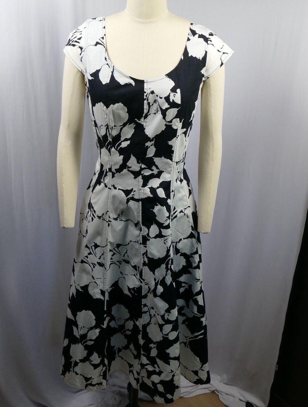 Talbots Women's Black & White Floral Fit & Flare Dress Stylish Classic Size 12